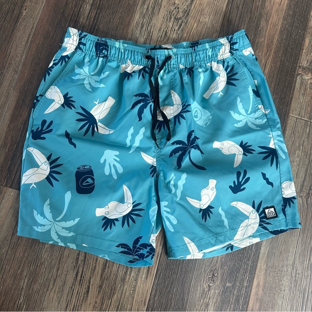 REEF tropical men's M swim trunks blue board shorts toucan surf vacay